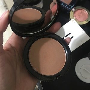 Bobbi brown illuminating bronzing powder